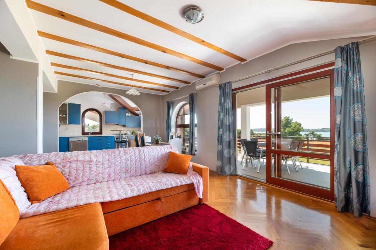 Apartman Petelin Novigrad Istria Esterno foto